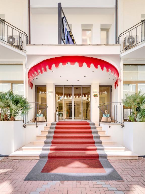 Hotel Manila ลิโดดิเยโซโล ภายนอก รูปภาพ